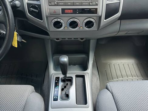 Used 2010 Toyota Tacoma 4x4 Double Cab image 31