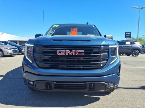 Used 2024 GMC Sierra 1500 Elevation AWD/4WD image 2
