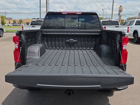New 2026 Chevrolet Silverado 1500 RST w/ Redline Edition AWD/4WD image 13