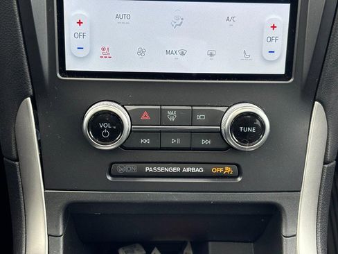 Used 2024 Ford Edge SEL w/ Convenience Package image 26