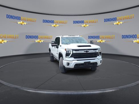 Used 2024 Chevrolet Silverado 2500 LTZ w/ LTZ Plus Package AWD/4WD image 9