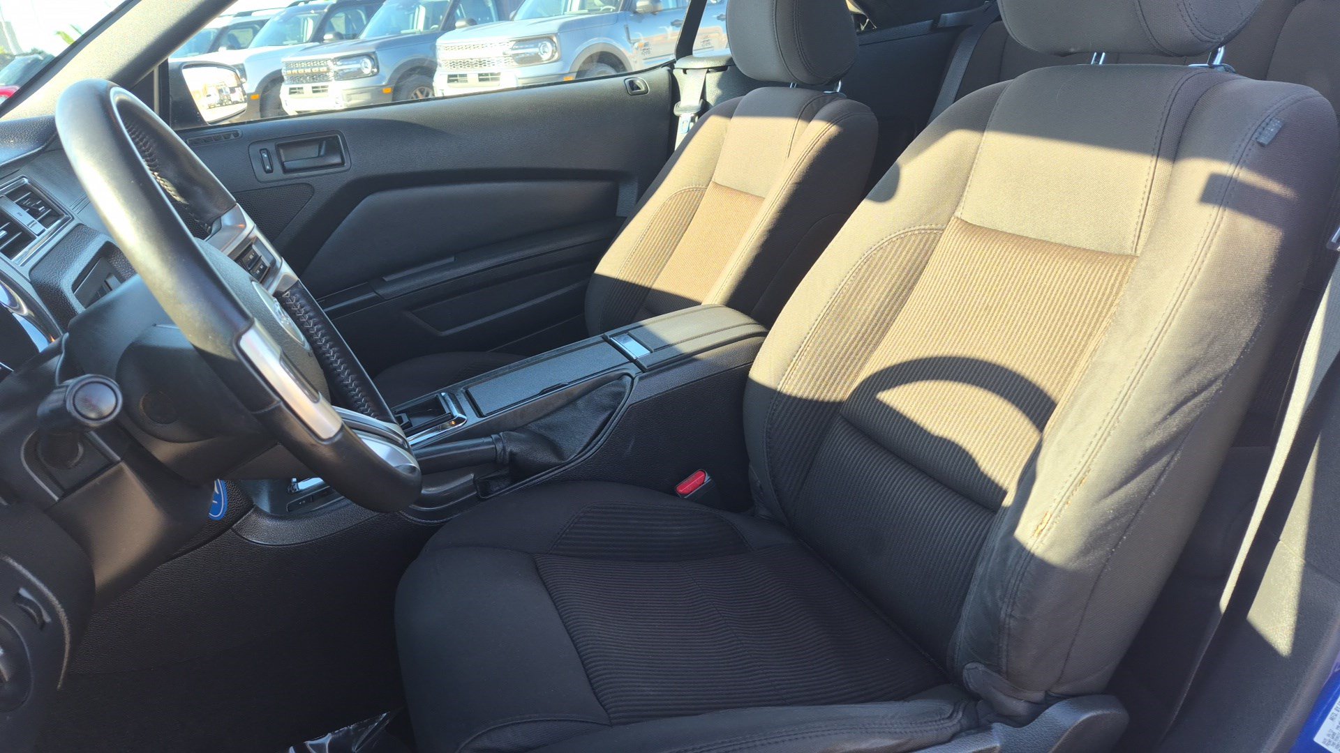 Used 2013 Ford Mustang Convertible RWD image 14