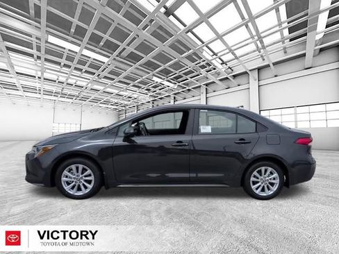 Used 2026 Toyota Corolla LE w/ LE Premium Package FWD image 6