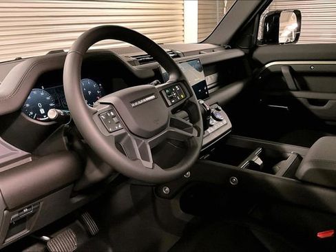 New 2025 Land Rover Defender 110 S image 7