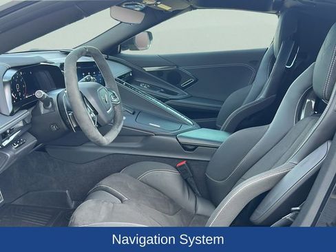 Used 2024 Chevrolet Corvette Stingray w/ Z51 Performance Package image 16