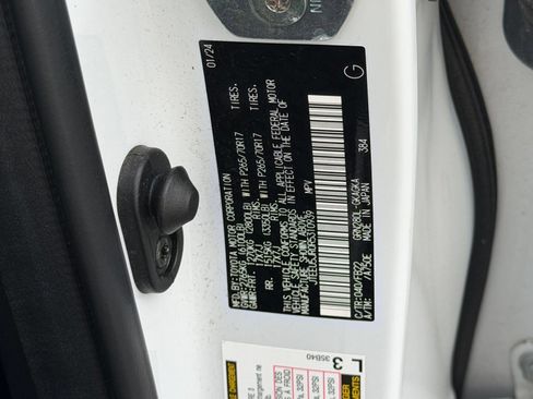 Used 2024 Toyota 4Runner SR5 RWD image 27