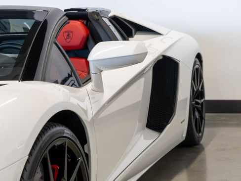 Used 2015 Lamborghini Aventador LP 700-4 image 27