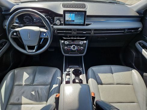 Used 2022 Lincoln Corsair AWD w/ Premium Package image 11