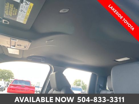 Certified 2026 Toyota Tacoma SR5 AWD/4WD image 30