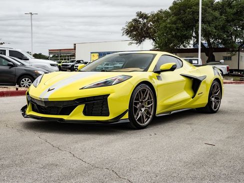 Used 2023 Chevrolet Corvette Z06 w/ Z07 Performance Package RWD image 13