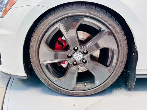 Used 2015 Volkswagen GTI S FWD image 32