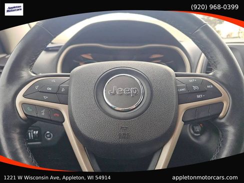 Used 2015 Jeep Cherokee Limited w/ Luxury Group image 11