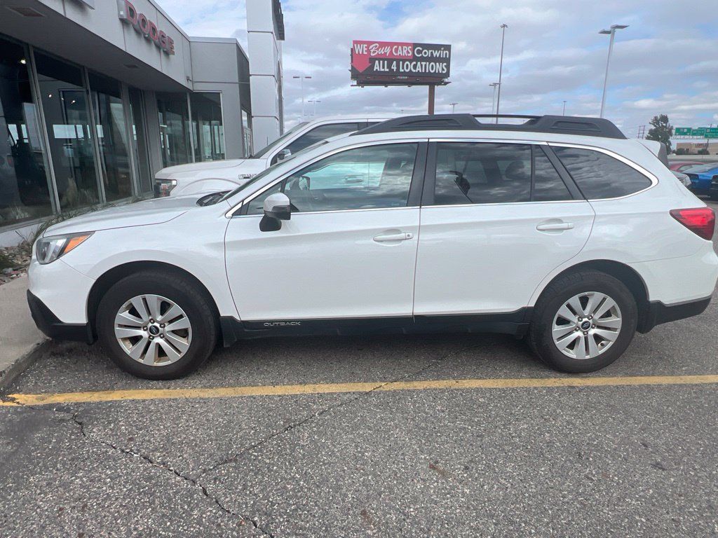 Used 2017 Subaru Outback 2.5i Premium AWD/4WD image 4
