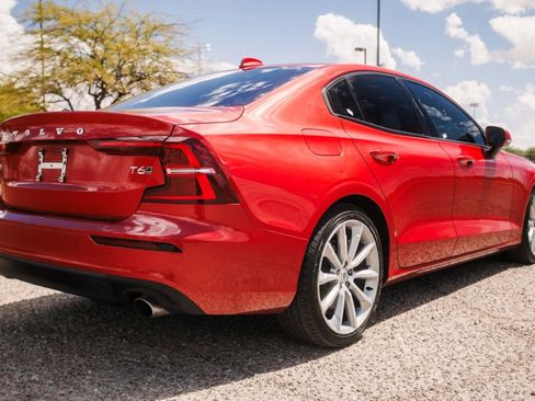 Used 2020 Volvo S60 T6 Momentum image 7