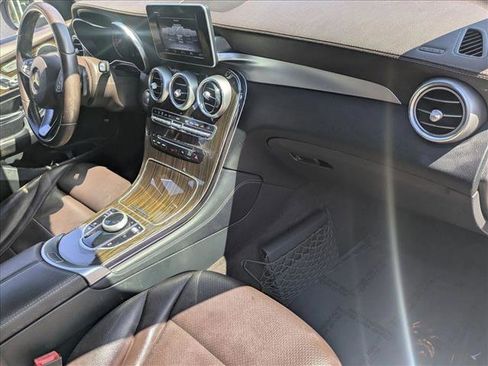Used 2018 Mercedes-Benz GLC 300 image 19
