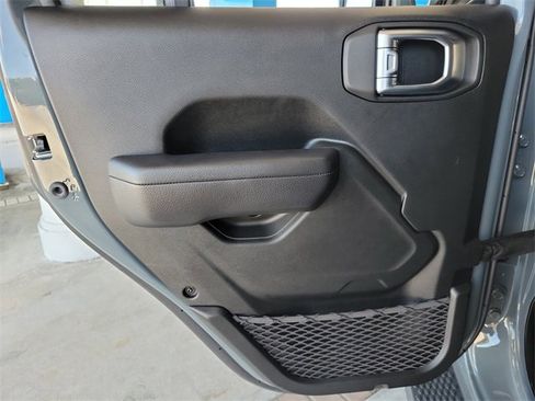 Used 2024 Jeep Wrangler Sport S image 18