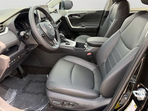 Certified 2025 Toyota RAV4 XLE Premium AWD/4WD image 16