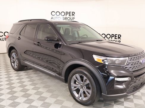 Used 2022 Ford Explorer XLT w/ Equipment Group 202A AWD/4WD image 1
