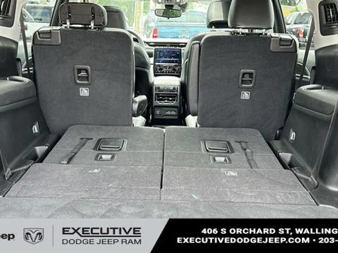 Used 2023 Jeep Grand Cherokee L Limited AWD/4WD image 30
