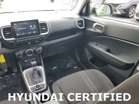 Certified 2023 Hyundai Venue SEL image 24