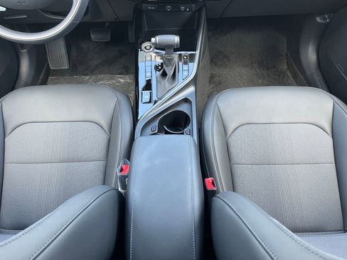 New 2026 Kia Niro EX FWD image 33