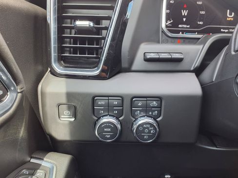 Used 2024 GMC Sierra 1500 Denali w/ Denali Reserve Package AWD/4WD image 27