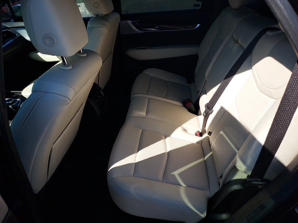 Used 2023 Cadillac XT5 Sportv w/ Technology Package AWD/4WD image 19