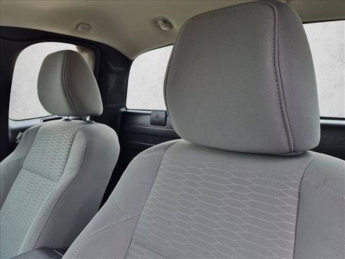 Used 2018 Toyota Tacoma SR RWD image 13