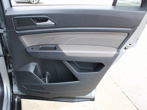 Certified 2021 Volkswagen Atlas Cross Sport SE image 22