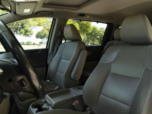 Used 2016 Honda Odyssey EX-L image 17