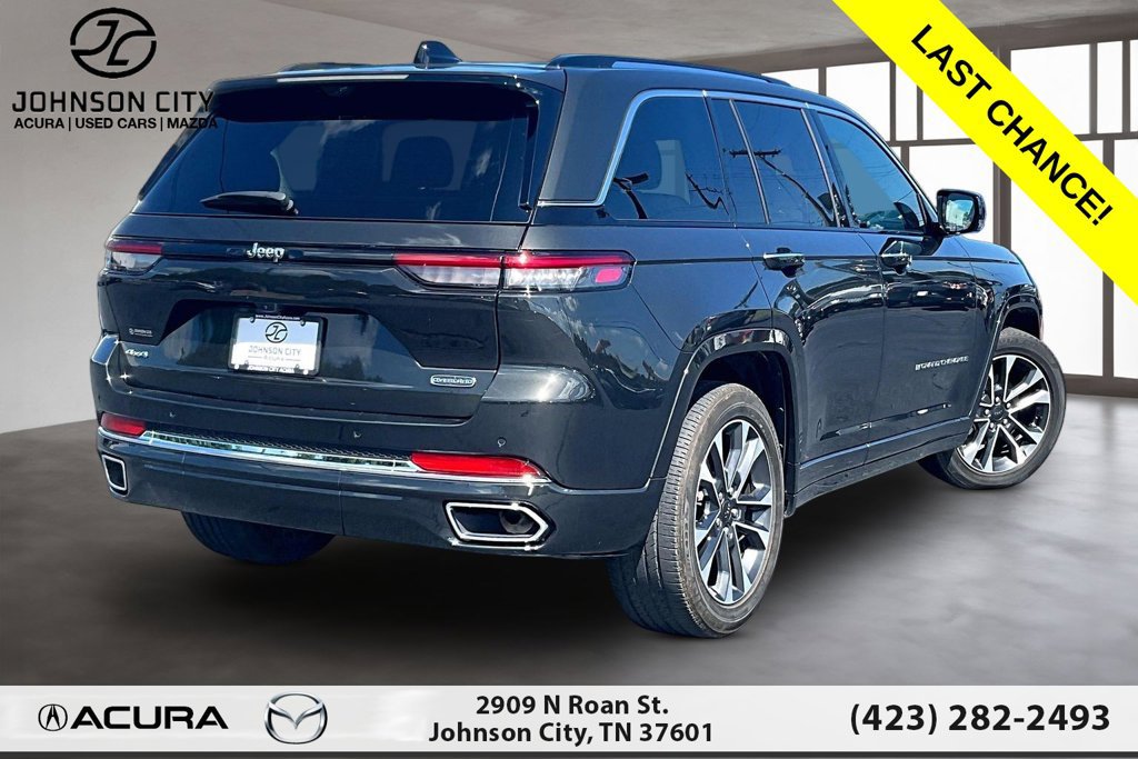 Used 2023 Jeep Grand Cherokee Overland w/ Luxury Tech Group IV AWD/4WD image 2