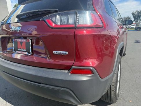 Used 2020 Jeep Cherokee Latitude AWD/4WD image 14