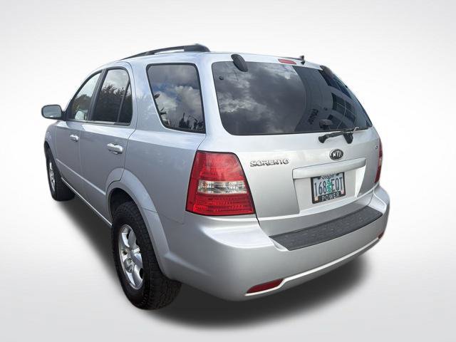 Used 2009 Kia Sorento LX AWD/4WD image 2