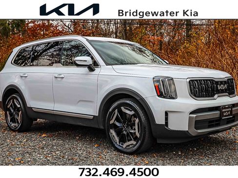 Certified 2023 Kia Telluride EX w/ EX Captain's Chair Package image 1
