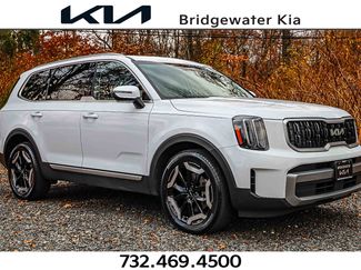 Certified 2023 Kia Telluride EX w/ EX Captain's Chair Package video 1