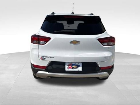 Used 2023 Chevrolet TrailBlazer LT FWD image 6