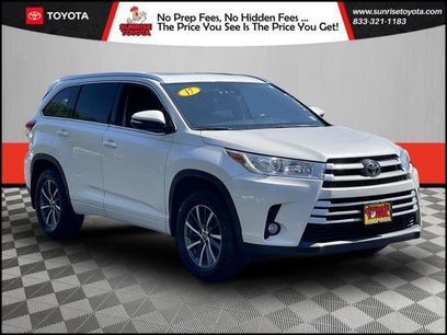 Certified 2017 Toyota Highlander XLE w/ Carpet Mat Package