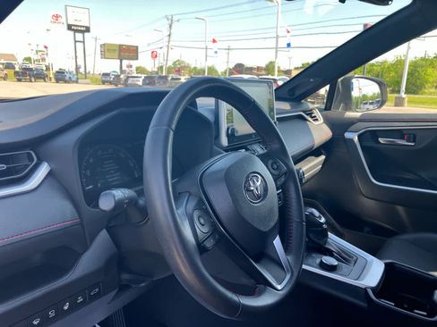 Used 2022 Toyota RAV4 XSE w/ Premium Package AWD/4WD image 9