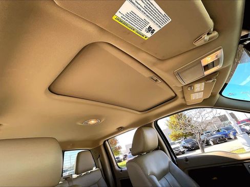 Used 2010 Ford F150 Lariat image 12