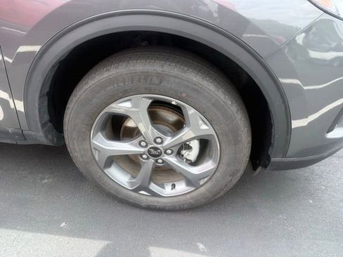 Used 2025 Ford Escape ST-Line AWD/4WD image 5