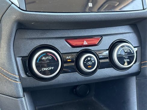 Used 2019 Subaru Crosstrek 2.0i Limited w/ Moonroof Package w/Navigation AWD/4WD image 23