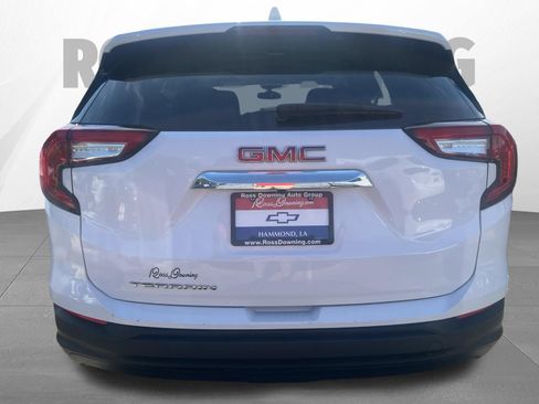 Used 2024 GMC Terrain SLE FWD image 5