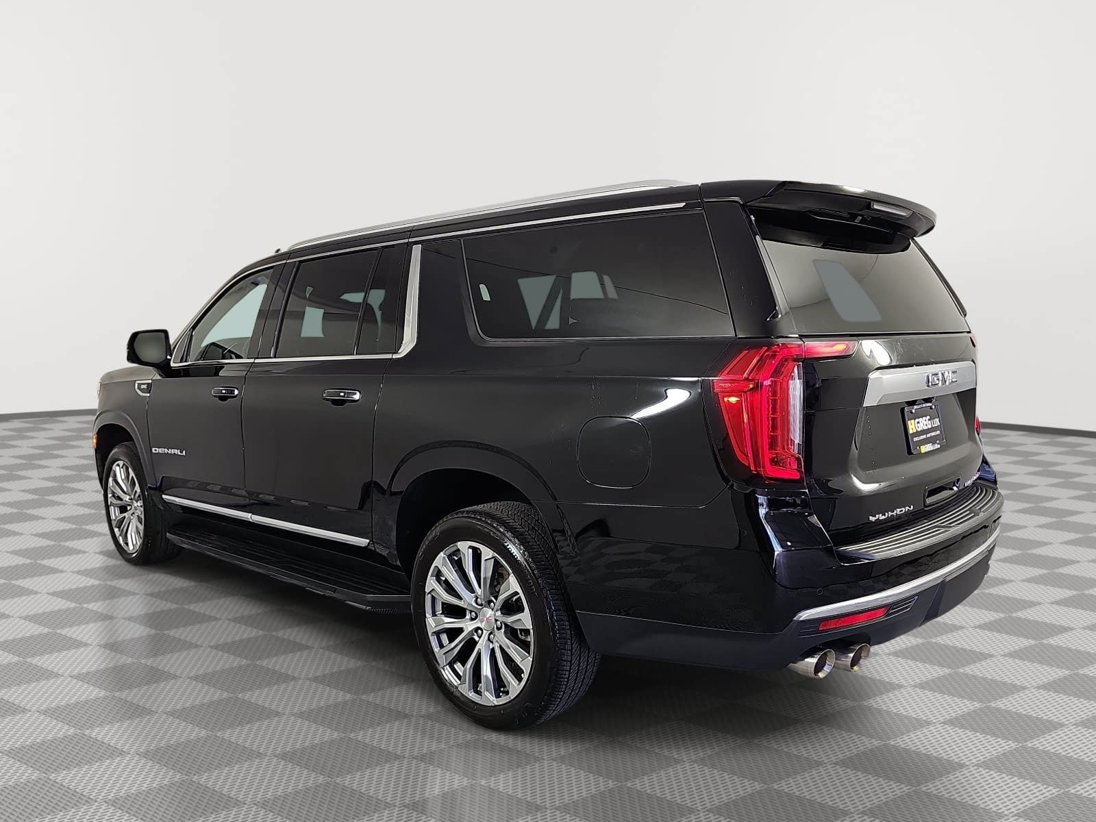 Used 2023 GMC Yukon XL Denali AWD/4WD image 6