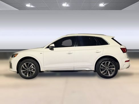 Used 2023 Audi Q5 2.0T Premium Plus w/ Premium Plus Package AWD/4WD image 2