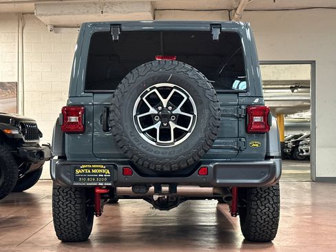 New 2025 Jeep Wrangler Unlimited Rubicon w/ Technology Group image 4
