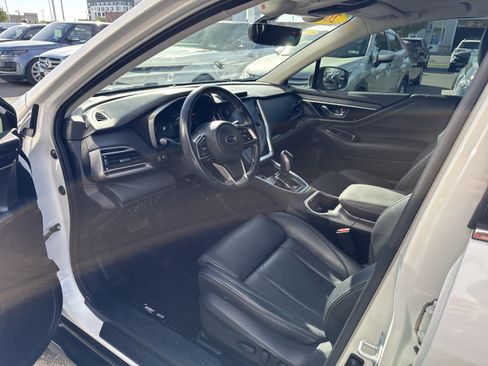 Used 2022 Subaru Outback Limited AWD/4WD image 2