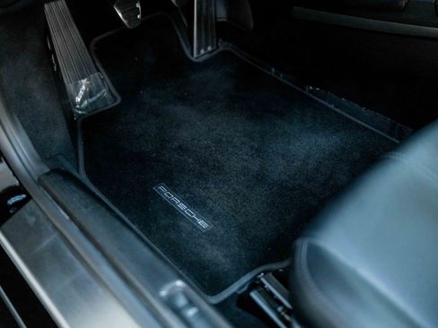 Used 2012 Porsche 911 Turbo image 34