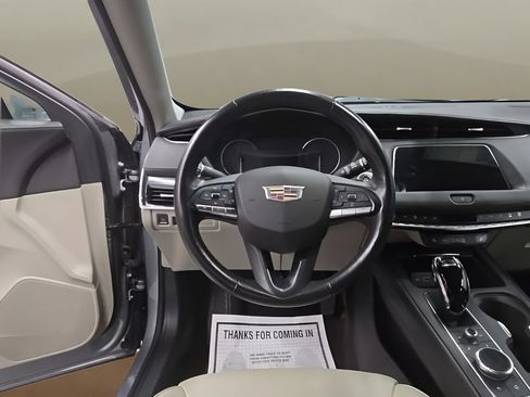 Used 2023 Cadillac XT4 Luxury FWD image 30