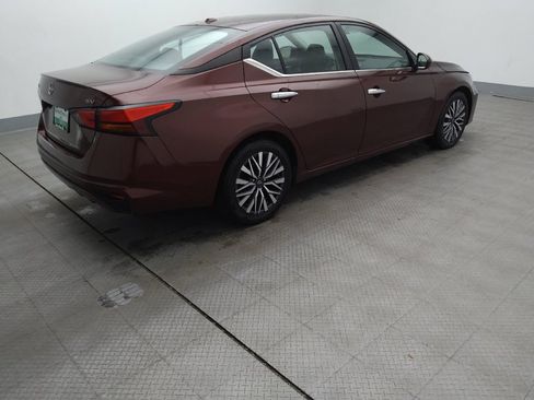 Used 2023 Nissan Altima 2.5 SV image 10