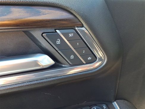 Used 2025 GMC Sierra 1500 SLT image 17